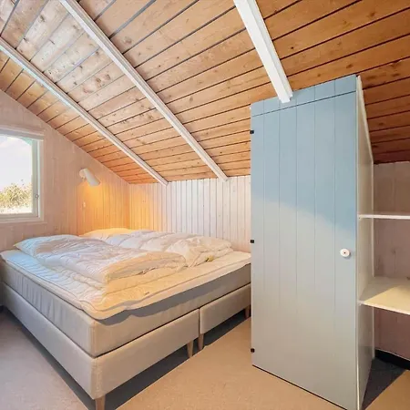 0166-romo-julianehab-3 Kongsmark