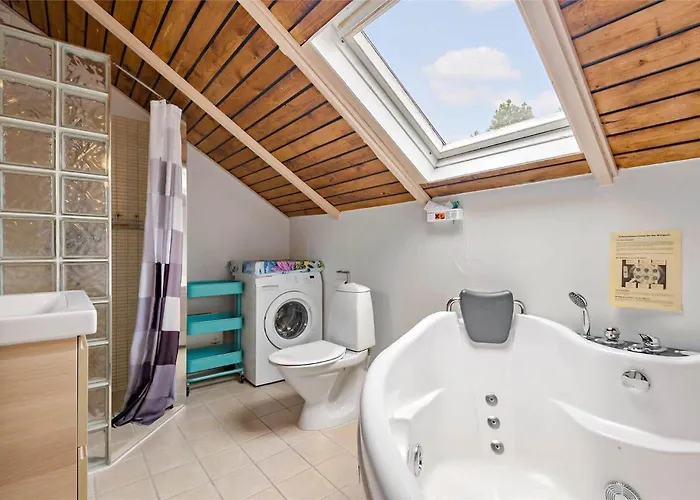 0166-romo-julianehab-3 Kongsmark